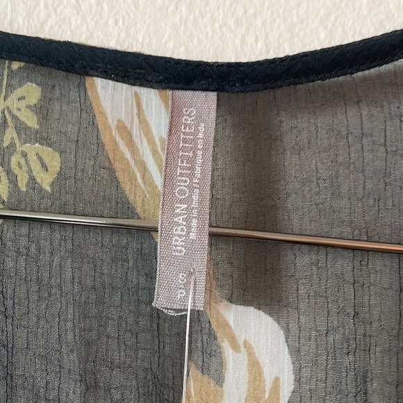 UO Lohi Sheer Floral Wrap Maxi Romper - Picture 5 of 10